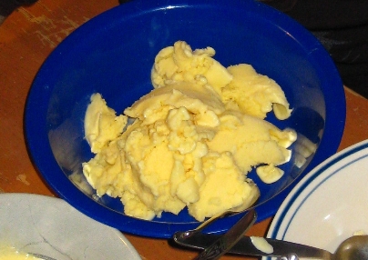 mango ice cream - mmmmm - delicious!